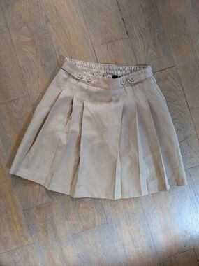 ✨5 For $25 Chaps Pleated Khaki Mini Skirt